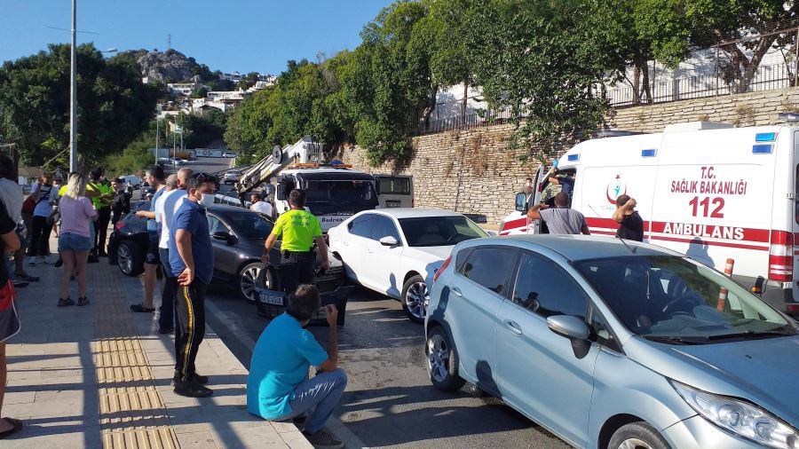 Bodrum’da Zincirleme Trafik Kazası; 3 Yaralandı 