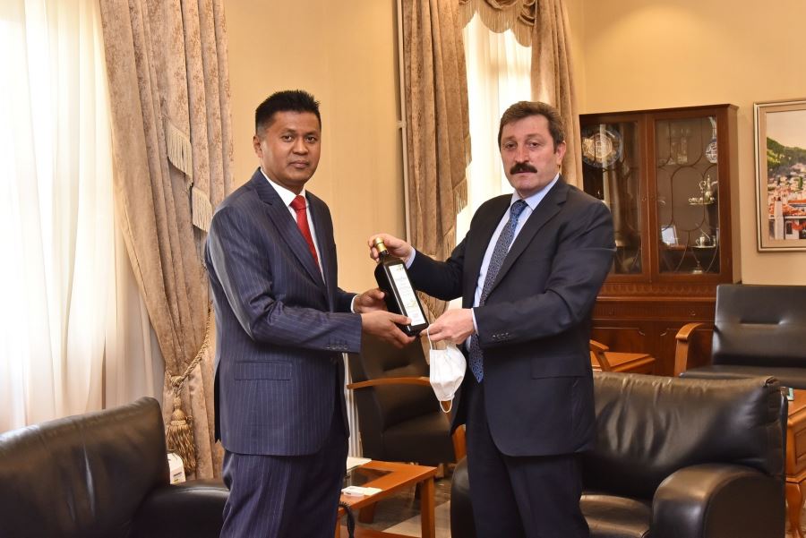 Sri Lanka Ankara Büyükelçisi Vali Orhan Tavlı’yı Ziyaret Etti 