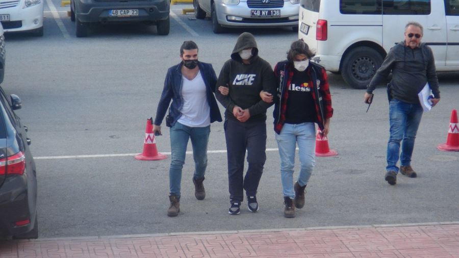 Bodrum’da Çaldılar, İzmir’de Yakalandılar 