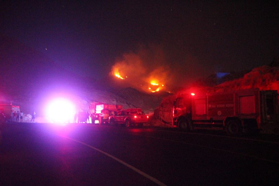 Bodrum’da Sarp Arazide Çıkan Yangın Söndürüldü 