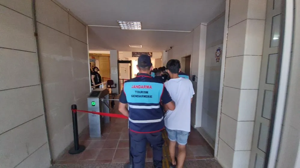 Bodrum’da göçmen  kaçakçılığına 5 gözaltı