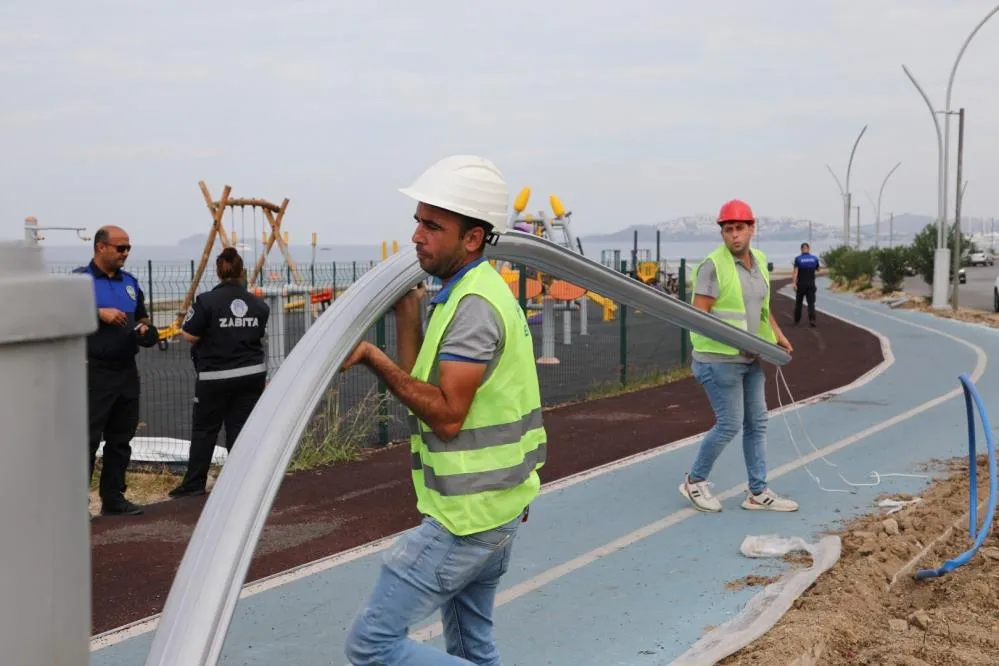  Turgutreis kıyı şeridinde  aydınlatma çalışmaları sürüyor